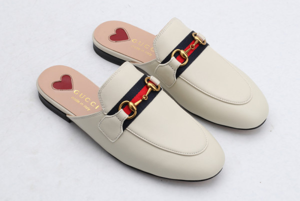 G*u*i princetown leather slipper