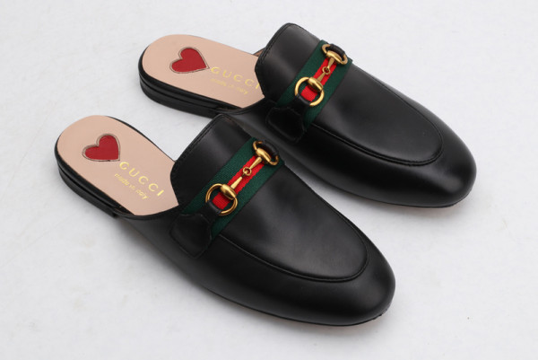 G*u*i princetown leather slipper