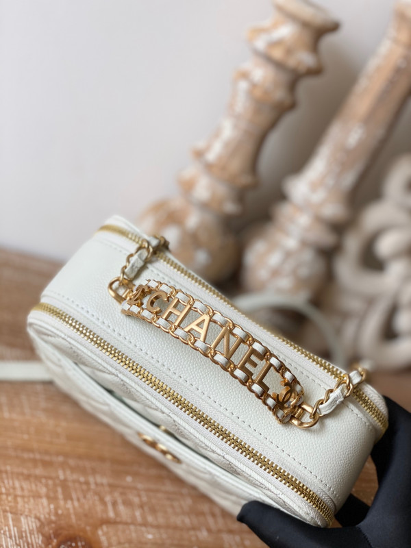 CL VANITY CASE