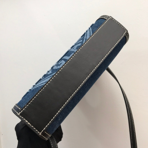 B**rry pocket bag
