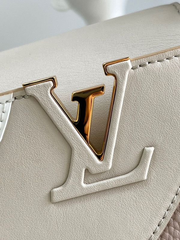 l**is V*t*n capucines mini
