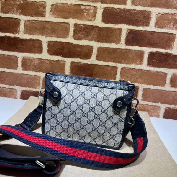 G*u*i messenger bag with interlocking g