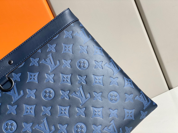 l**is V*t*n discovery pochette gm