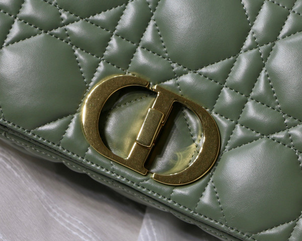 D*or medium D*or caro bag