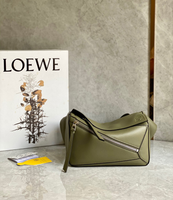 LOEWE Small Puzzle Bumbag-24*16*10.5cm