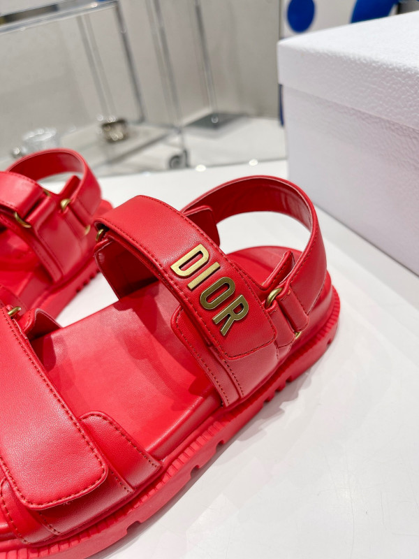 D*oract sandal
