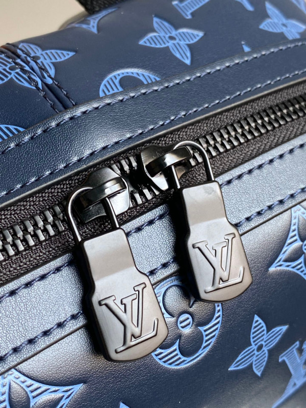 l**is V*t*n sprinter backpack