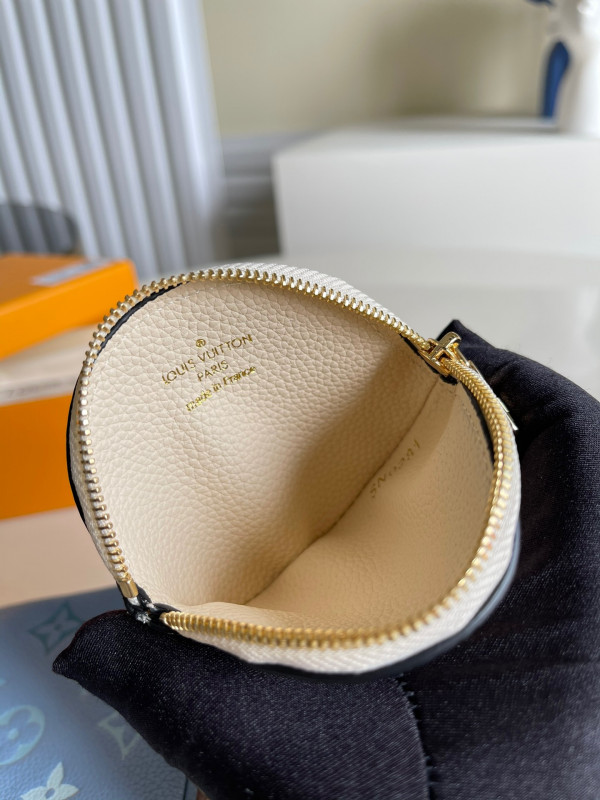 l**is V*t*n ntrio pouch