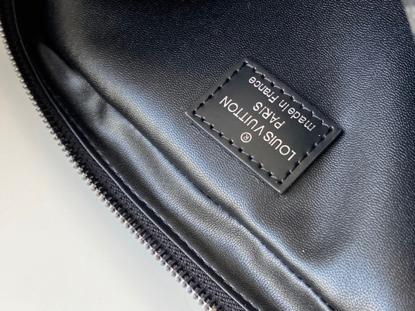 l**is V*t*n toiletry pouch pm