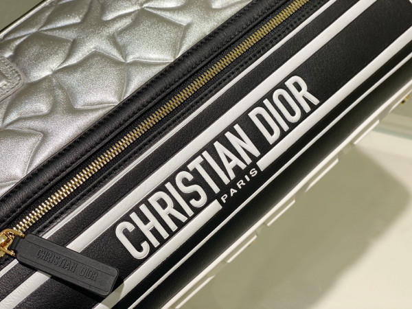 D*or medium vibe zip bowling bag