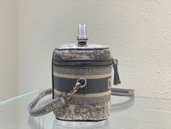 D*or small D*ortravel vanity case-18.5-13-10.5cm