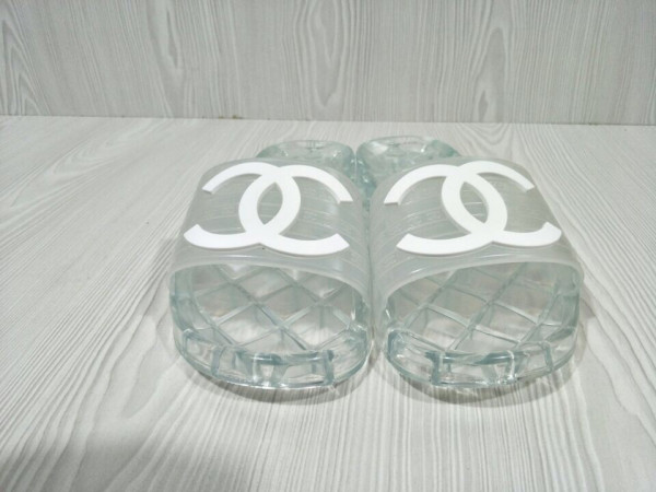 CL SLIPPERS