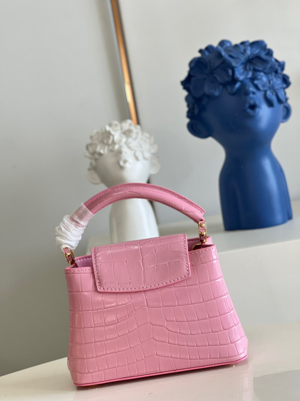 l**is V*t*n capucines mini