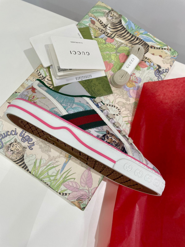 G*u*i tennis 1977 sneaker