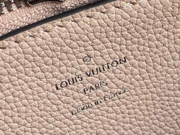 l**is V*t*n bella tote