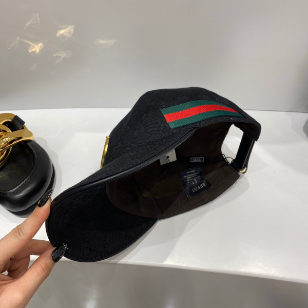 G*u*i hat