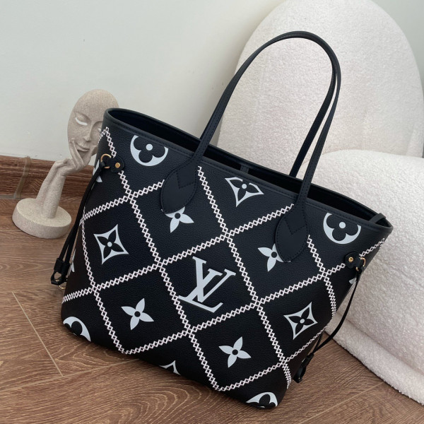 l**is V*t*n neverfull mm