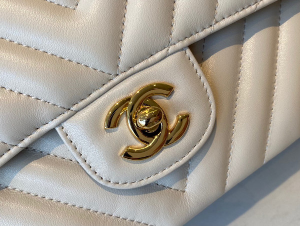 CL FLAP BAG LAMBSKIN