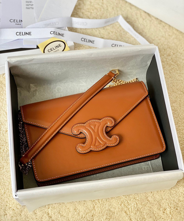 Ce**e wallet on chain cuir triomphe