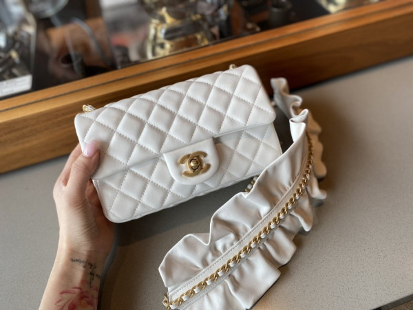 CL FLAP BAG