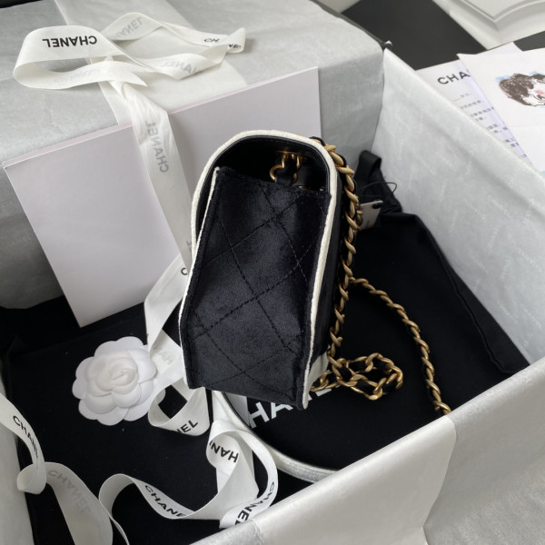 CL MINI FLAP BAG