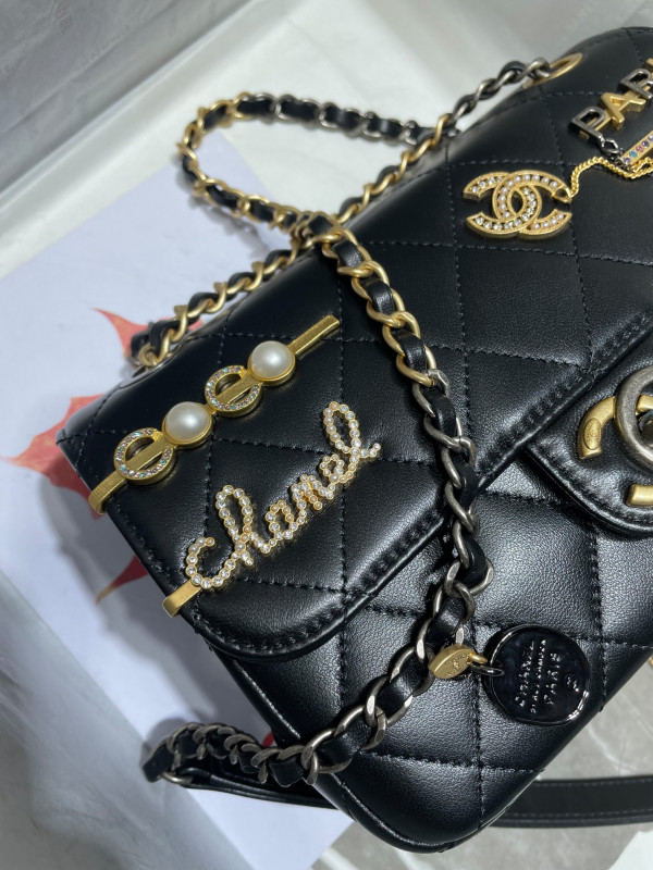 CL SMALL FLAP BAG