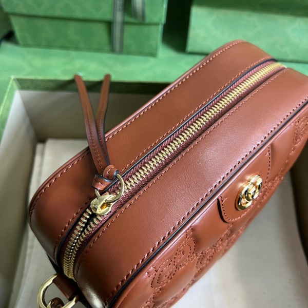 G*u*i gg matelassé leather shoulder bag
