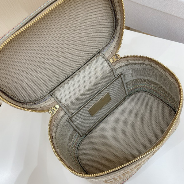 D*or vanity case-24-17-13.5cm