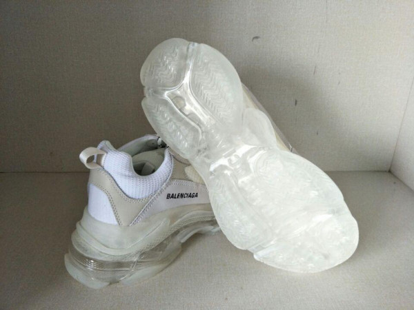 Ba*len*cia*ga triple s