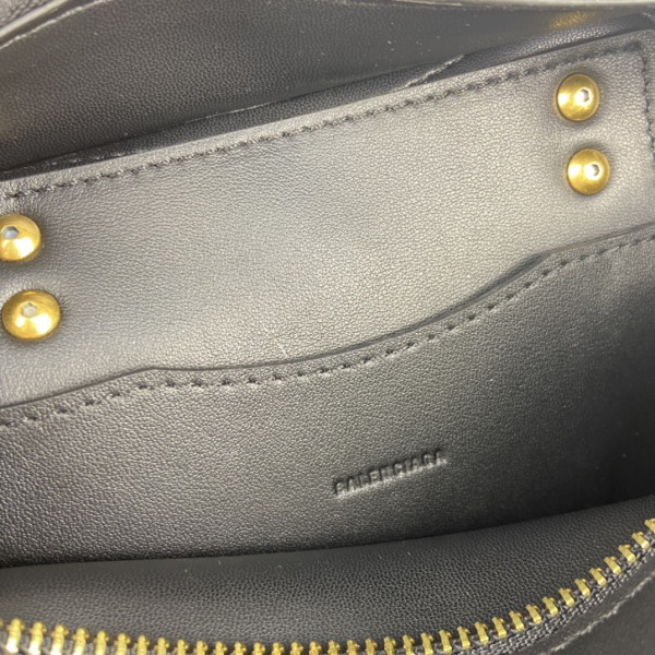 Ba*len*cia*ga neo classic mini top handle bag