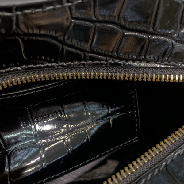 Ba*len*cia*ga neo classic mini top handle bag
