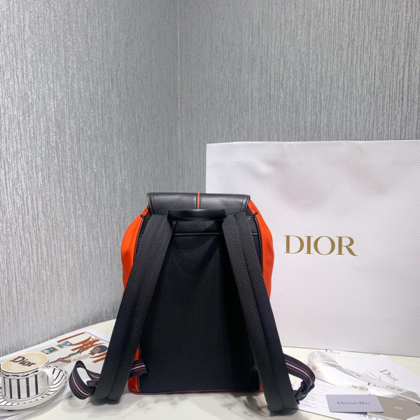 D*or backpack