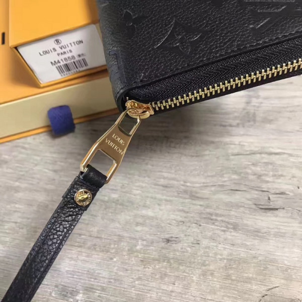 l**is V*t*n zippy wallet