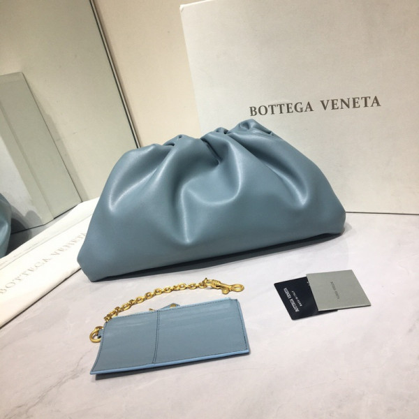 Bo*te*ga ve*ne*ta the pouch