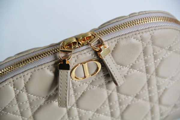 D*or caro beauty pouch
