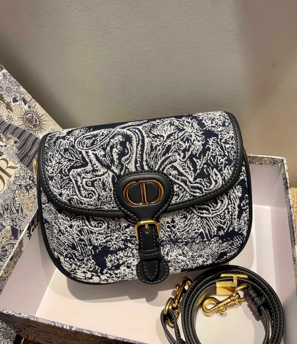 D*or bobby bag medium