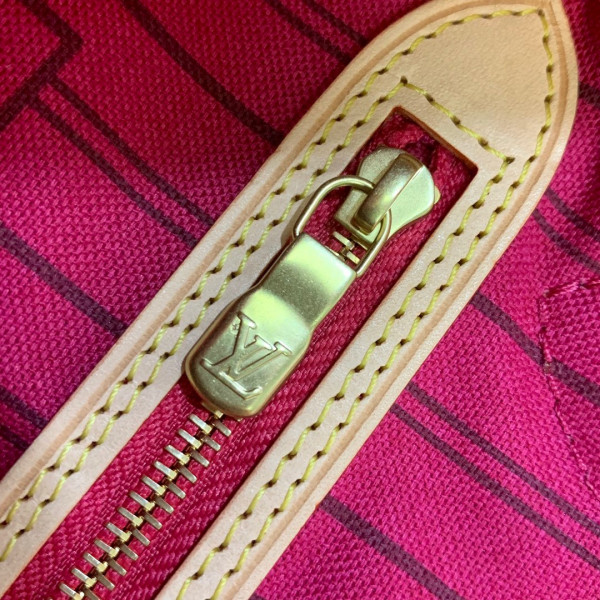 l**is V*t*n neverfull pm