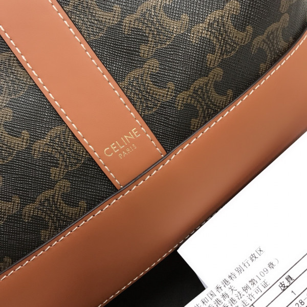 Ce**e medium bucket in triomphe canvas