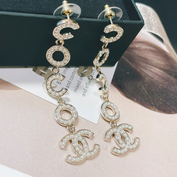 CL EARRINGS