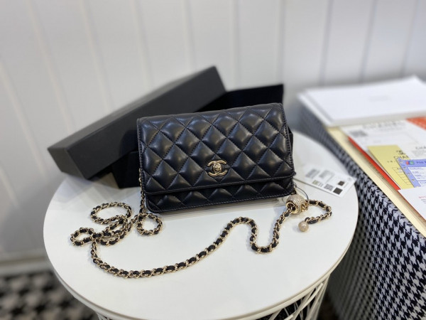 CL CHAIN WALLET
