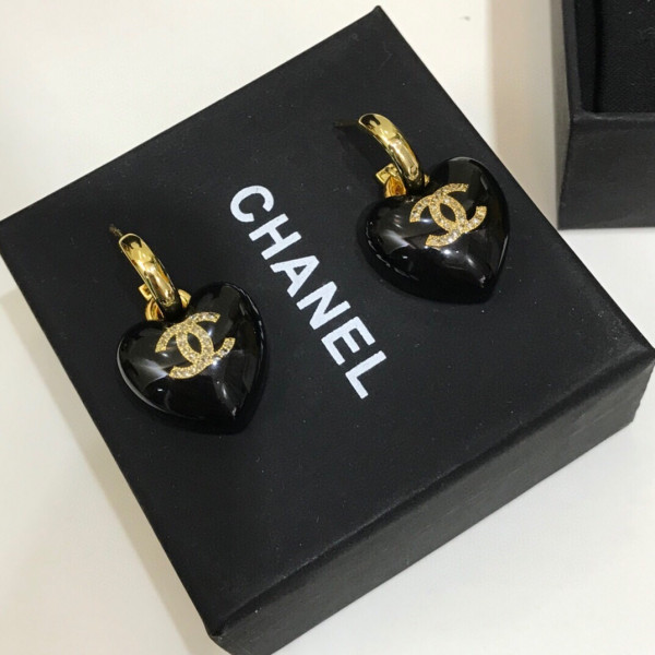 CL EARRINGS