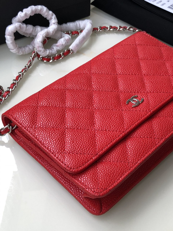 CL CHAIN WALLET CAVIAR WITH SILVER HARDWARE