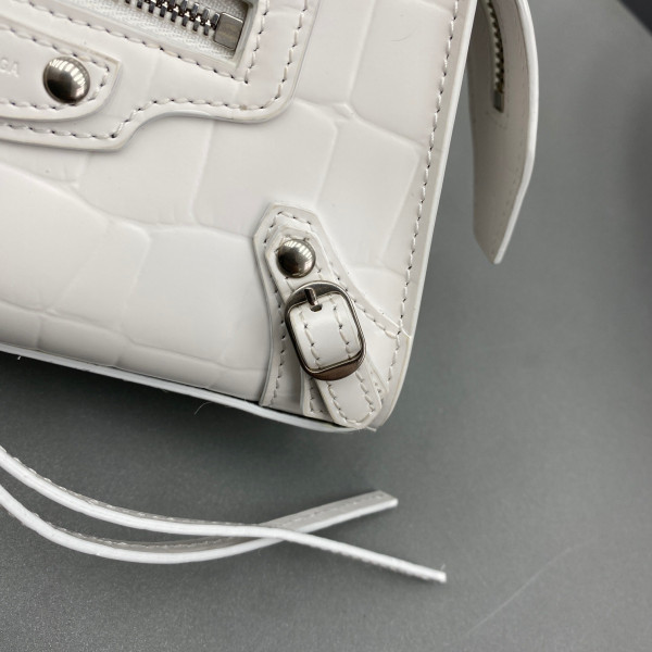 Ba*len*cia*ga neo classic nano top handle bag