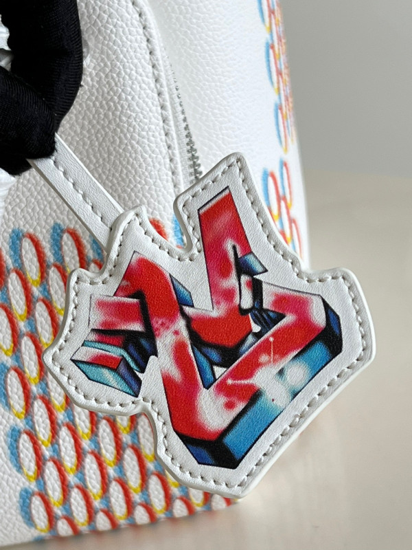l**is V*t*n racer backpack