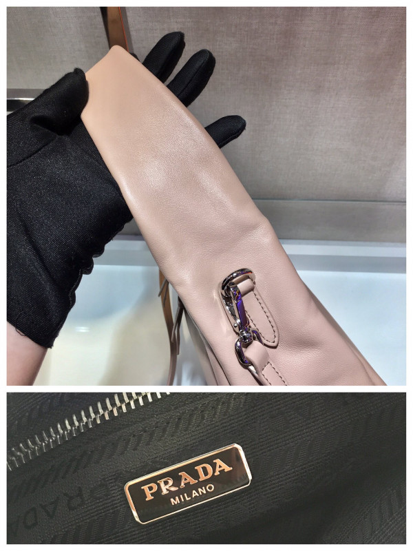 Pra*a hobo bag