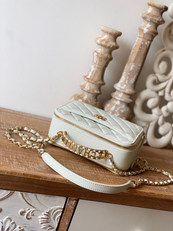 CL VANITY CASE