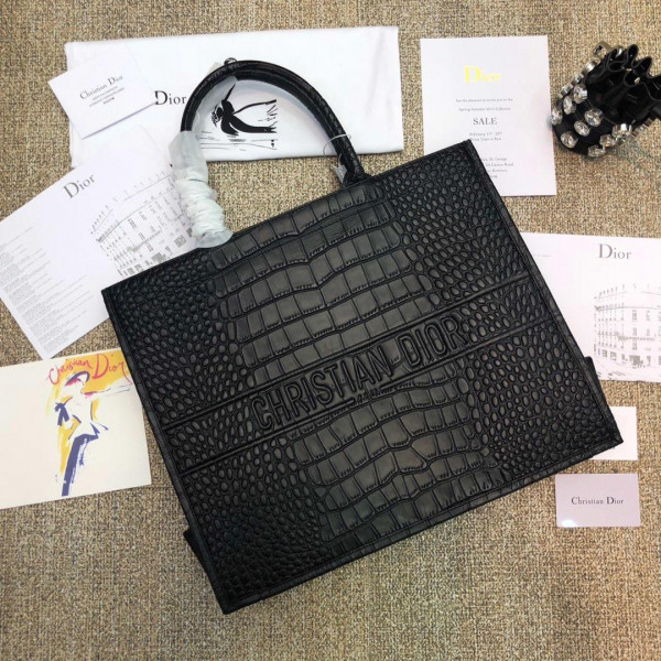 D*or oblique book tote