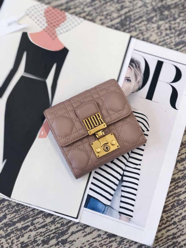 D*oraddict wallet