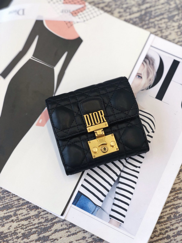 D*oraddict wallet