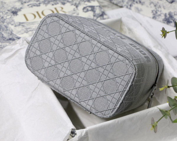 D*or vanity case-24-17-13.5cm